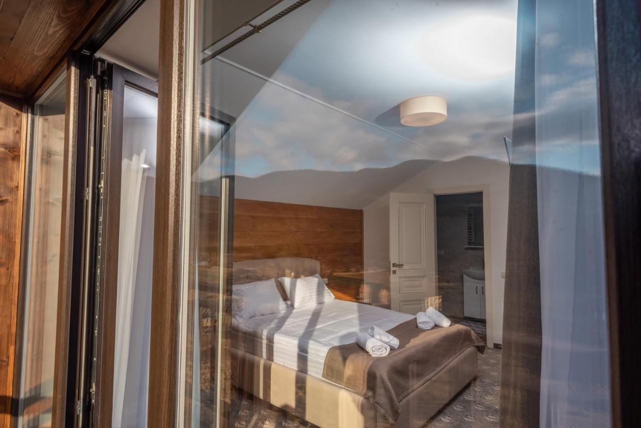 Residence Nesh Tatariv Εξωτερικό φωτογραφία