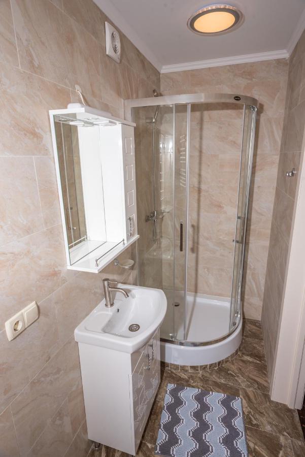Residence Nesh Tatariv Εξωτερικό φωτογραφία