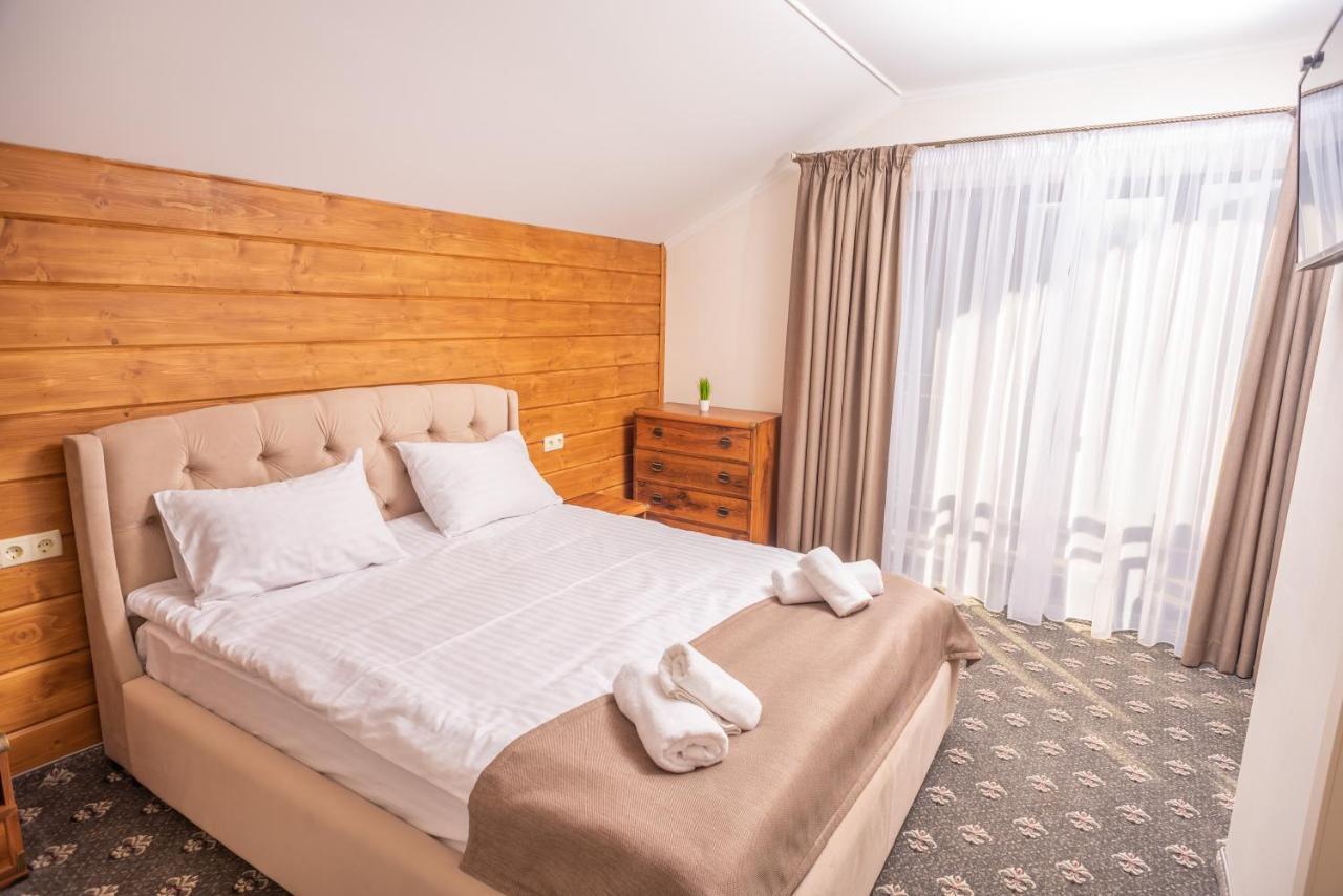 Residence Nesh Tatariv Εξωτερικό φωτογραφία