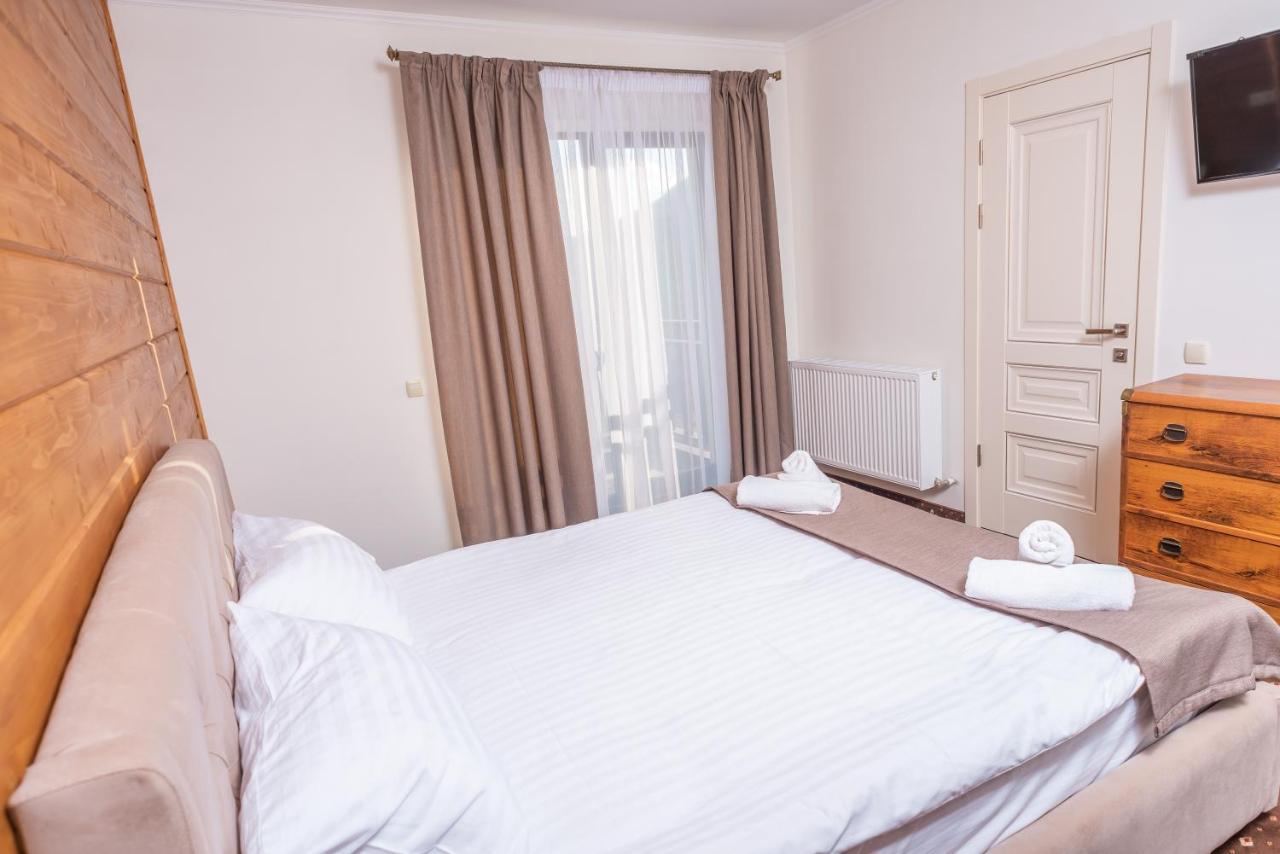 Residence Nesh Tatariv Εξωτερικό φωτογραφία