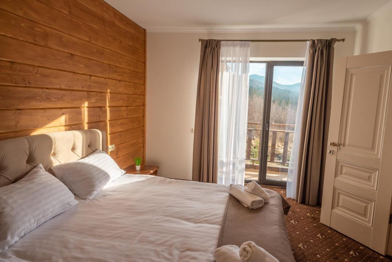 Residence Nesh Tatariv Εξωτερικό φωτογραφία