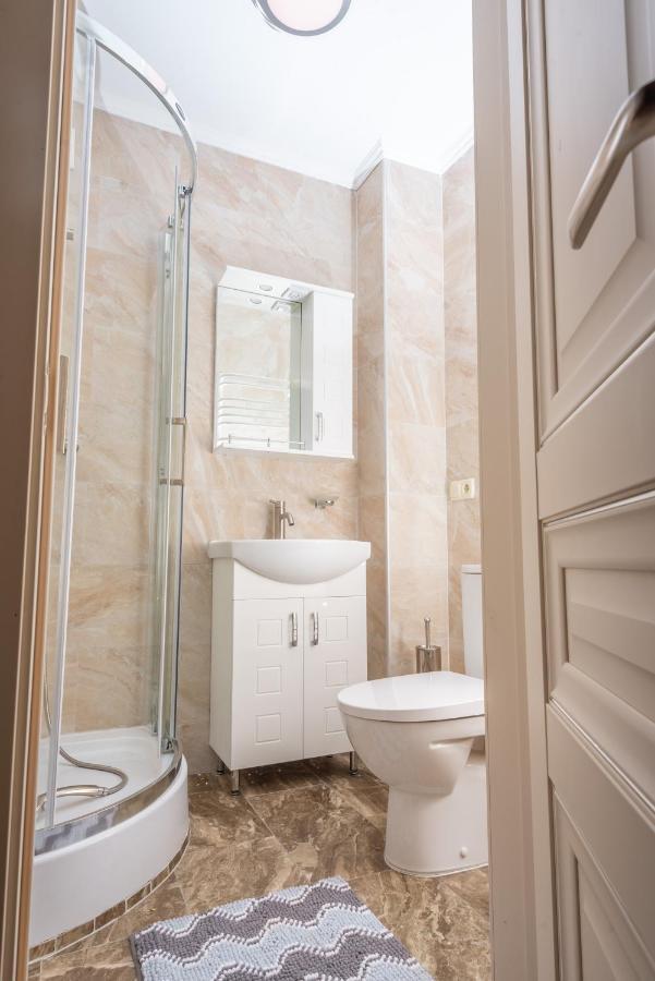 Residence Nesh Tatariv Εξωτερικό φωτογραφία