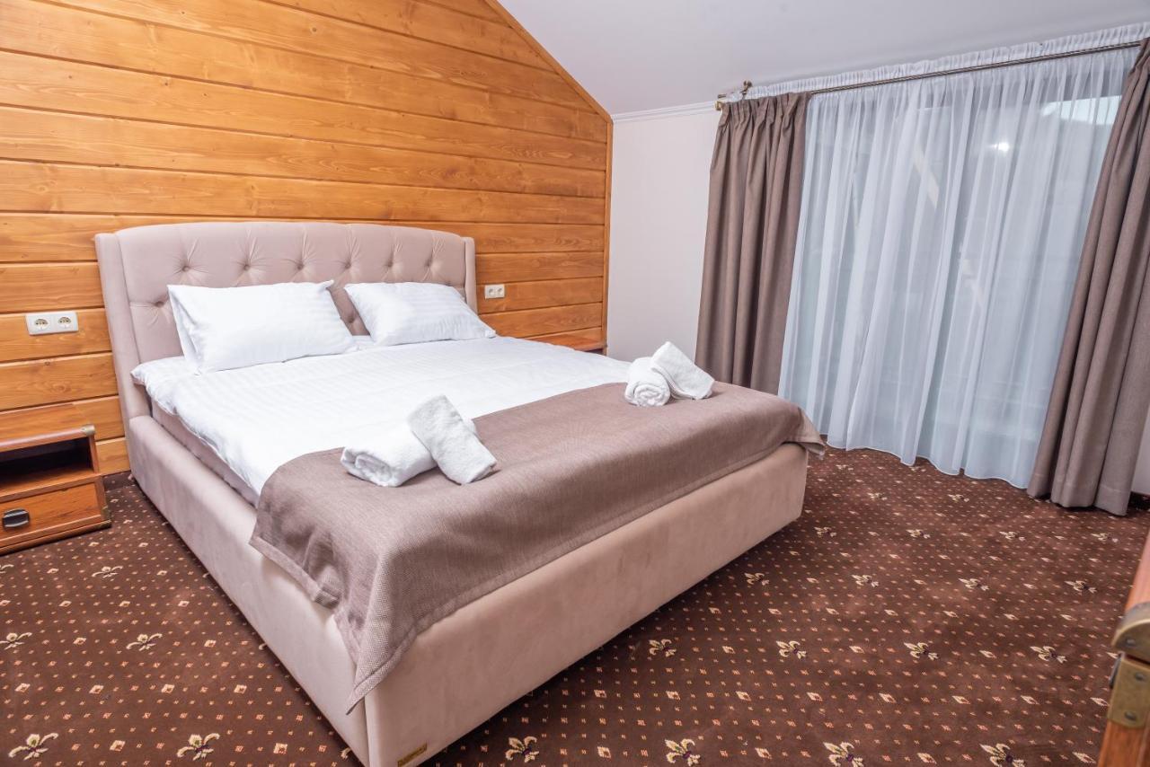 Residence Nesh Tatariv Εξωτερικό φωτογραφία