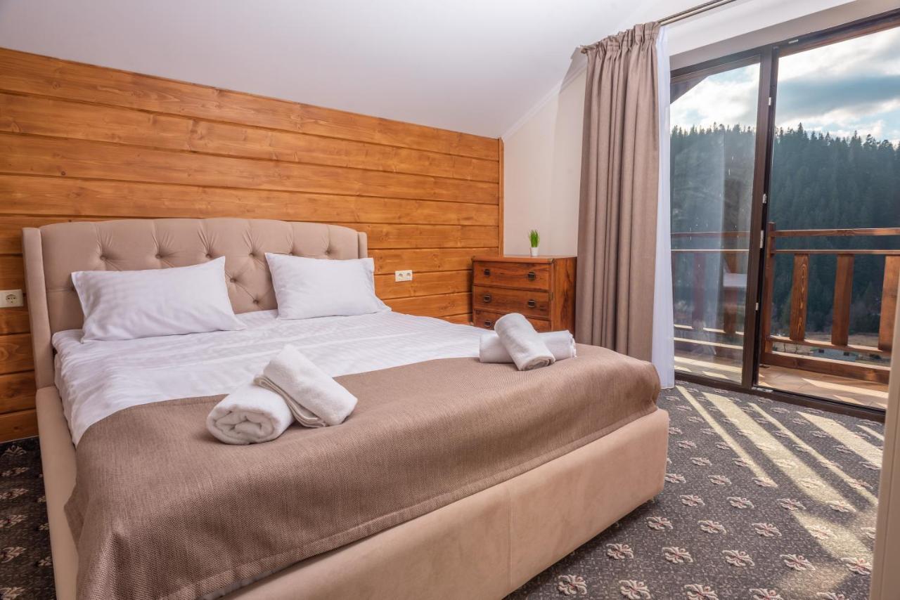 Residence Nesh Tatariv Εξωτερικό φωτογραφία